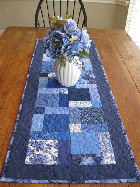 Shades Of Blue Patchwork Table Runner Por Quiltedhearts5 En Etsy