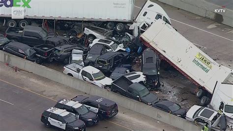 Apilamiento Masivo De Autos En Fort Worth Videos Aéreos Revelan La