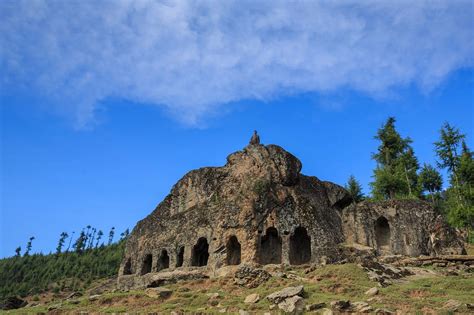 Kalaroos Caves: Tunnels linking Kashmir to Russia