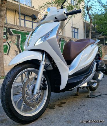 Car Gr Piaggio Medley 125 18