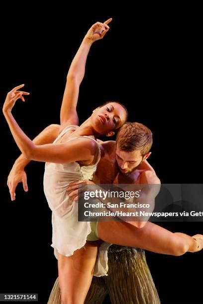 78 Alonzo King Lines Ballet Stock Photos, High-Res Pictures, and Images ...