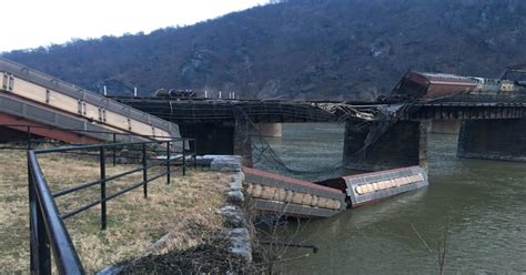 No Injuries As Freight Train Derails Near Harpers Ferry Park Cbs Pittsburgh