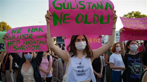 Protesters call attention to femicide in Turkey – Triton Times