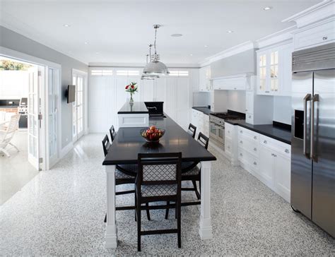 Elegant Hamptons style kitchen design - Completehome