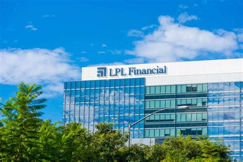 Ex Merrill Lynch Advisor With 820 Million Jumps To Lpl Financial