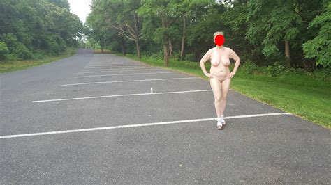 Naked Parking Lot Walk Pics Xhamster