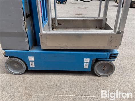 Genie Gr Electric Self Propelled Vertical Manlift Bigiron Auctions