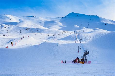 10 Best Ski Resorts in the Pyrenees - Where to Go Skiing and ...