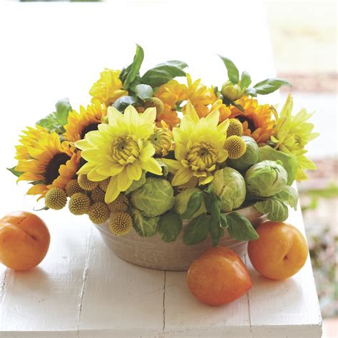 Here Comes the Sun (and Sunflower Arrangements) - Flower Magazine