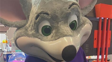 CHUCK E CHEESE - YouTube