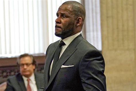 Chicago Prosecutor To Drop Sex Abuse Charges Against R Kelly