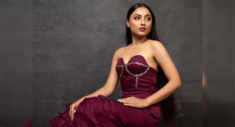 thisismystory priya mishras strife  follow  passion breaking