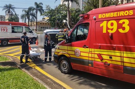 Acidente Carro Tombado Depois De Colis O No Parque Faber I S O