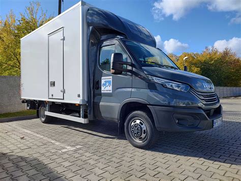 Wynajem Iveco Daily Kontener z windą Winda Dostawczy 8 palet Poznań