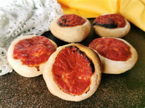 Pizzette rosse con Mix B senza glutine Un esplosione di bontà