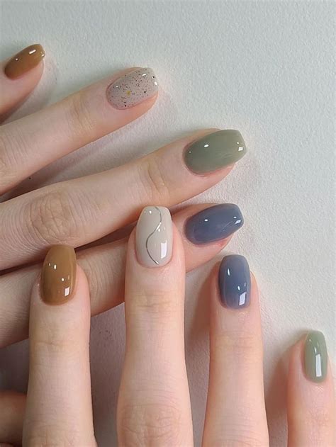 Various Shades Of Grayed Nails For Winter Winter Nail Designs Short