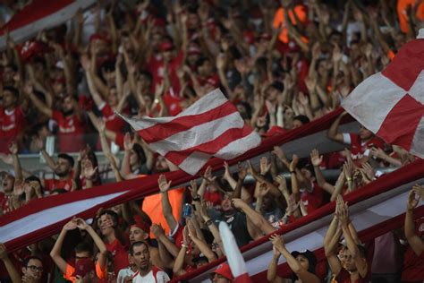 Craque De Copa Do Mundo Est Pronto Para Jogar No Internacional