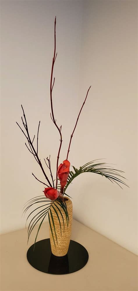 Pin By Michiko Kobayashi Ikebana In On Ikebana Inspiration By Michiko