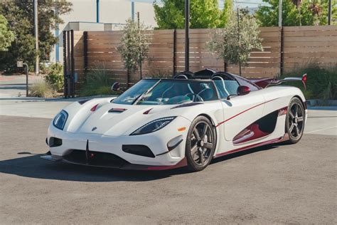 Koenigsegg Agera RS in White & Red carbon for sale in USA - The ...