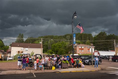 Downtown Mellen, Wisconsin editorial image. Image of rain - 131085395