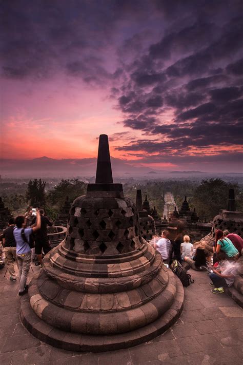 Borobudur The World S Largest Buddhist Temple