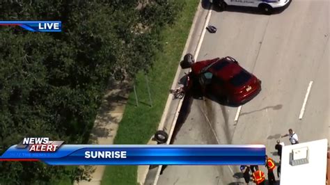 1 Dead 1 Hospitalized After 2 Car Crash In Sunrise Wsvn 7news