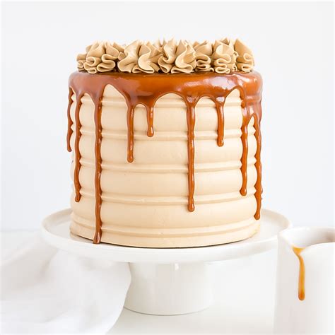 caramel cake salted caramel cake liv  cake