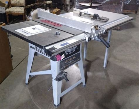 Delta 10 Contractor Table Saw