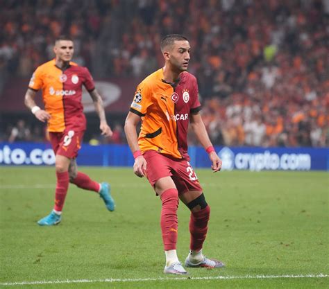 Okan Buruk u eleştiren Hakim Ziyech topun ağzında Menajeri İstanbul a