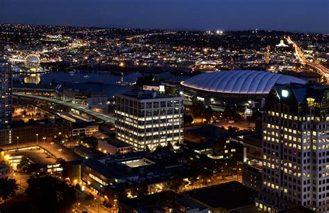 Best Hotels Near BC Place Stadium, Vancouver from CA $79 | Expedia.ca