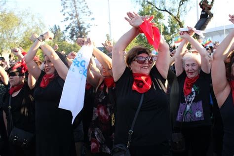 Una Revuelta Social En La Que Las Feministas De Chile Pasarán A La Historia