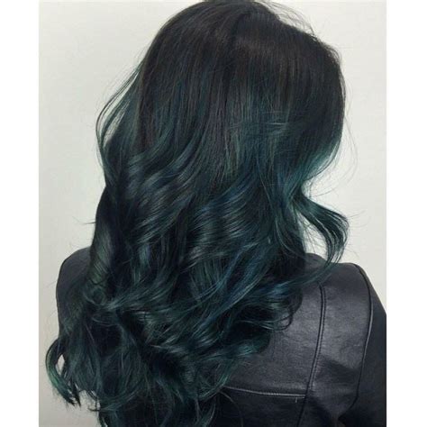 19 Photos That Prove Emerald Hair Is Edgy Yet Wearable Dark Green