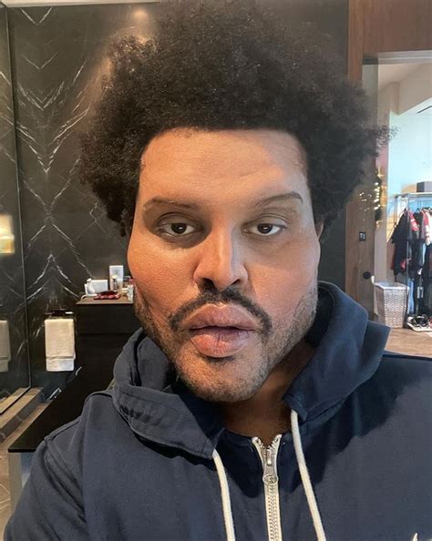 The Weeknd lança clipe de 'Save Your Tears' com possíveis indiretas ao