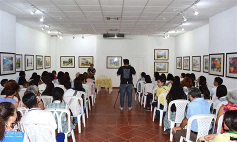 Exposicion Visita Guiada Florescencias Acuarelas Alice Salazar 013