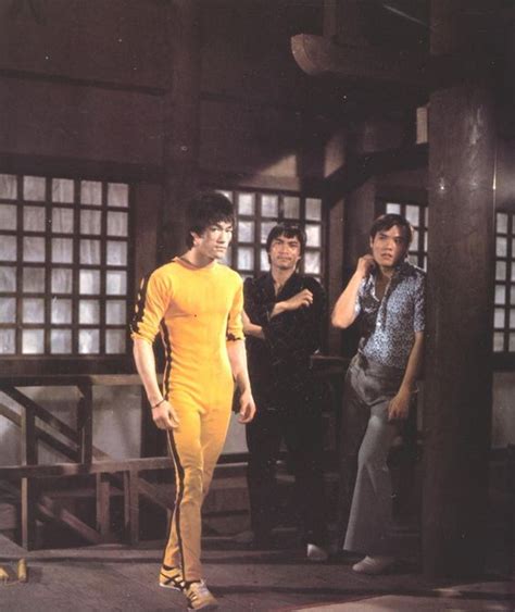 Bruce Lee Yellow Jumpsuit Fighting