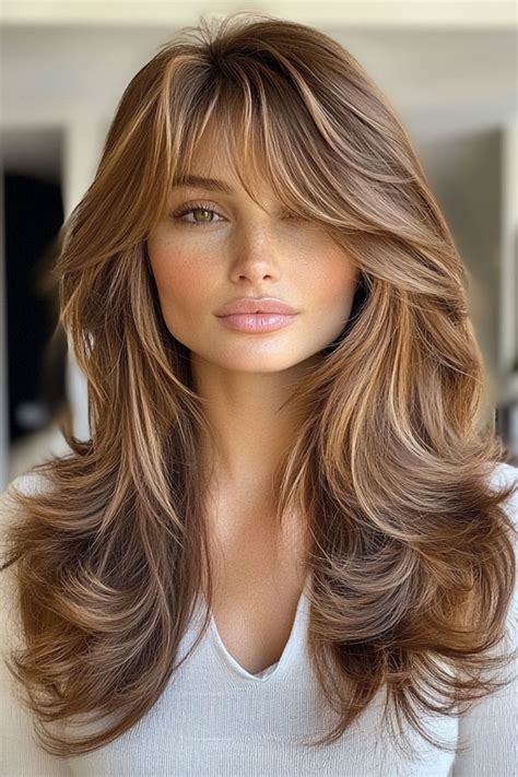 50 Fall Hair Colors To Light Up The Season Voluminous Honey Blonde