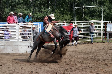 Saddle Bronc Riding – Saskatchewan Outback KCRA Rodeo