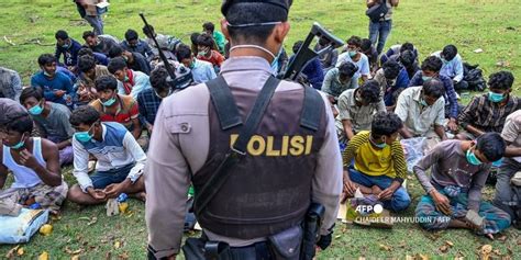 Over 1,000 Rohingya Refugees Landed in Indonesia’s Aceh in 2020-2022: Foreign Ministry