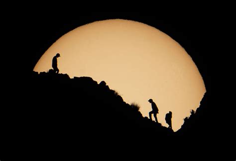 Power outage map: Nearly 400,000 in Washington state lose power