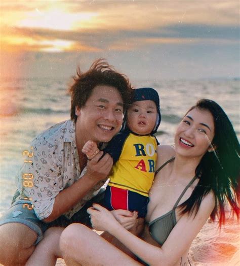 Lần đầu đăng ảnh bikini bên con trai Hoà Minzy ngại ngùng vì hở hang thừa nhận ngực chảy xệ