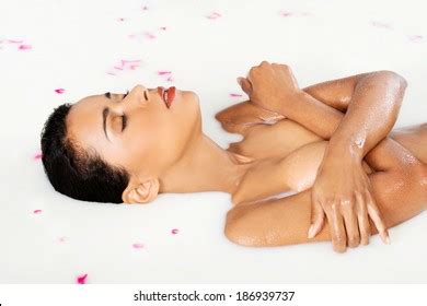 1 733 Woman Milk Naked Images Stock Photos Vectors Shutterstock