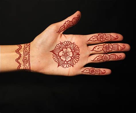 100 Gambar Henna Tangan Yang Cantik Dan Simple Beserta Cara Membuatnya