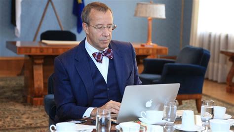 From Jersey to Estonia, a president pushes technology