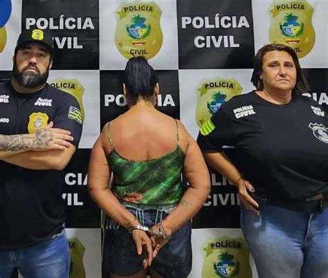 Em Jaragu Uma Mulher Presa Pelos Crimes De Prostitui O E C Rcere