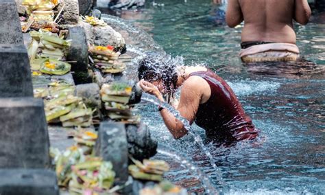 Rekomendasi Tempat Melukat Di Bali Putri Bali Rental