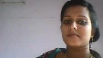 Mallu Girl Flashes Her Boobs Porn
