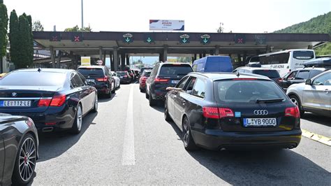 Na Granicama Se Ve Eka Najdu E Zadr Avanje Na Izlazu Iz Srbije Ovog