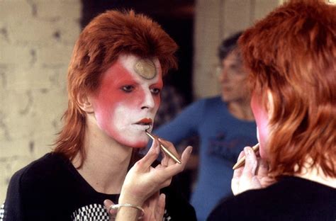 David Bowie becoming Ziggy Stardust, 1970s. : r/OldSchoolCool