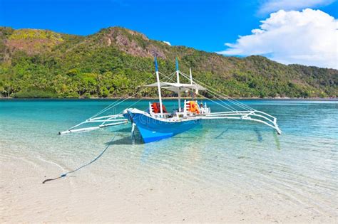 philippine bangka boat stock image image  island coast