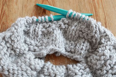 Make This Easy Knit Chunky Cowl A BOX OF TWINE